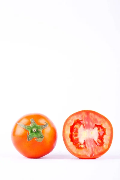 Tomate Vermelho Rico Vitamina Frutas Vegetais Fundo Branco Isolado — Fotografia de Stock