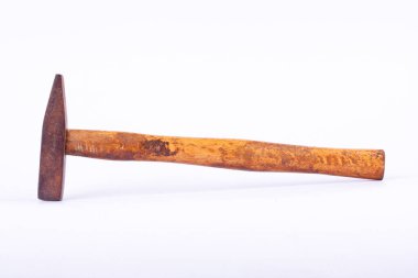  Beyaz arkaplan aracı izole edilmiş eski kullanılmış Tack çekici