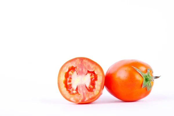 Tomate Vermelho Vegetal Que Saudável Fundo Branco Isolado — Fotografia de Stock