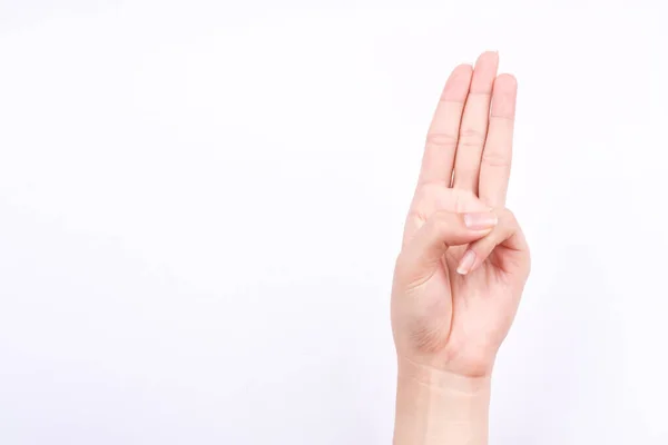 手指符号孤立的概念三指宣誓童子军的白底誓言 — 图库照片