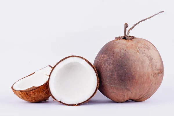 Frische Kokosnuss Halbe Schneideweg Für Kokosmilch Und Braune Kokosnussschale Und — Stockfoto