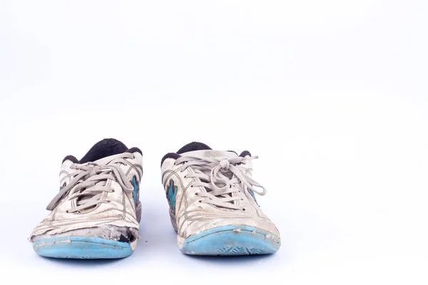 Παλιά Μπλε Φθαρμένα Φουλ Αθλητικά Παπούτσια Λευκό Φόντο Απομονωμένο — Φωτογραφία Αρχείου