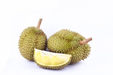 Durian mon tangası beyaz arka planda durian meyvelerinin kralı taze sağlıklı durian meyveleri izole edilmiştir.