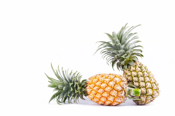 Ananas Jest Wysoka Witamina Owoców Białym Tle Zdrowe Owoce Ananasa — Zdjęcie stockowe
