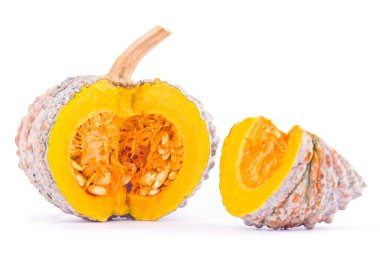 Kabak kabağı ve kabak tohumu beyaz arka planda sağlıklı kabocha Sebze