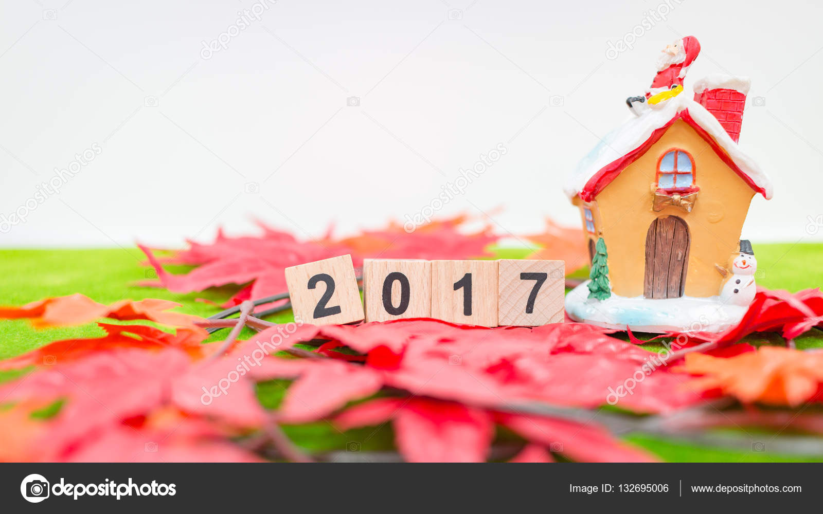 Jolie Carte De Paques Avec Petit Lapin Mignon Et Arbre De Noel Photographie Sirichaideposit C