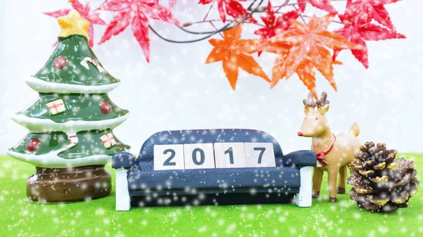 Mutlu Noeller ve mutlu yeni yıl arka plan ve numara 2017 t — Stok fotoğraf