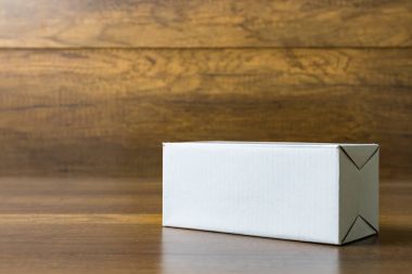 beyaz kağıt kutusu 