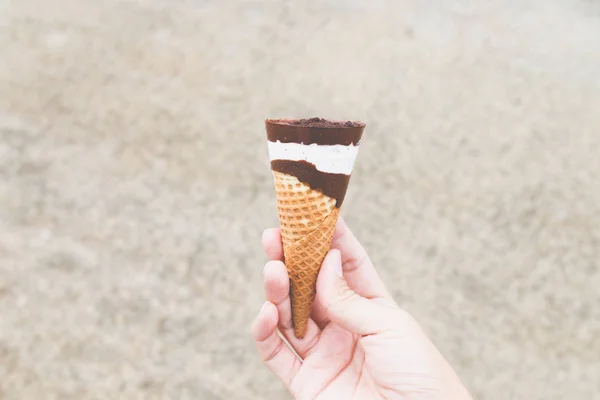 Cookies e Creme com Waffle Cone — Fotografia de Stock