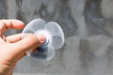 Topluca spinner holding eller 