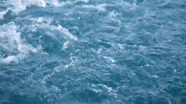 Meereswellen Aus Der Nähe Vom Schiff Geschossen — Stockvideo