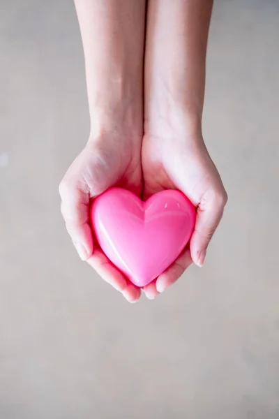 Cuore femminile, concetto di salute, medicina — Foto Stock