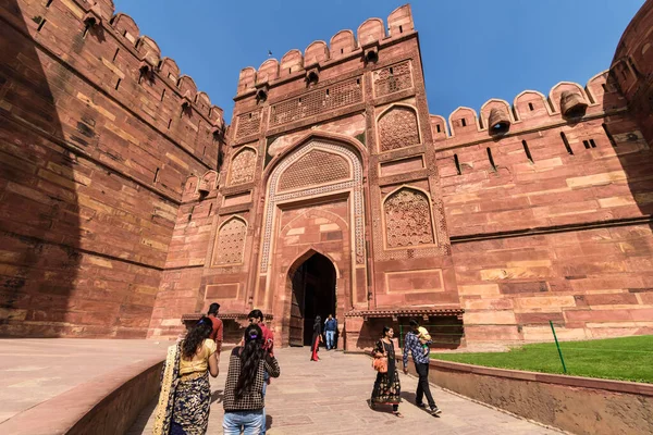 Agra Uttar Pradesh Índia Março 2019 Turistas Caminham Pelo Histórico — Fotografia de Stock