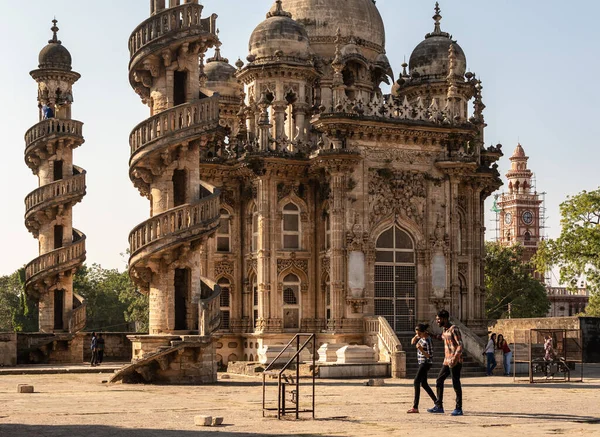 Junagadh Gujarat Indien Dezember 2018 Ein Junges Paar Spaziert Der — Stockfoto