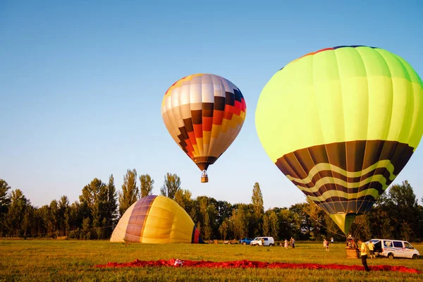 Sahada balon. Uçuşa hazırlanılıyor..