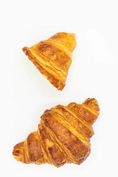 Croissant manteiga, viennoiserie francês. Obra de uma pastelaria che — Fotografia de Stock