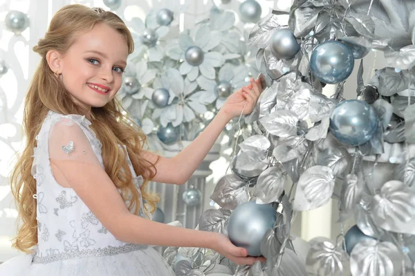 Floco Neve Menina Vestido Encantador Branco Ano Novo — Fotografia de Stock