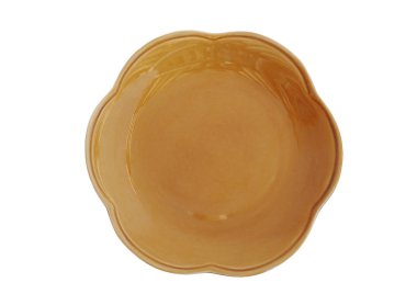 Boş seramik tabak çiçek şekli üzerinde beyaz izole wi arka plan