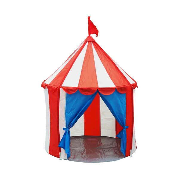 Kolorowe dzieci otwarty namiot cyrku z flagą na górnym na białym tle o — Zdjęcie stockowe