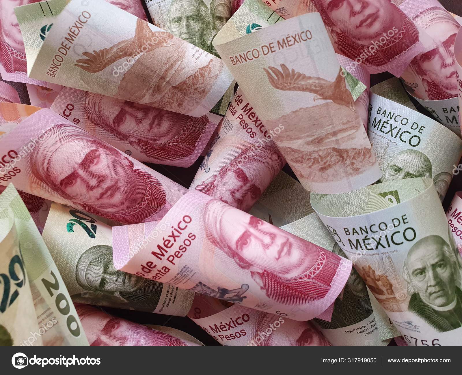 经济和金融与墨西哥货币——图库图片© FJZEA #317919050