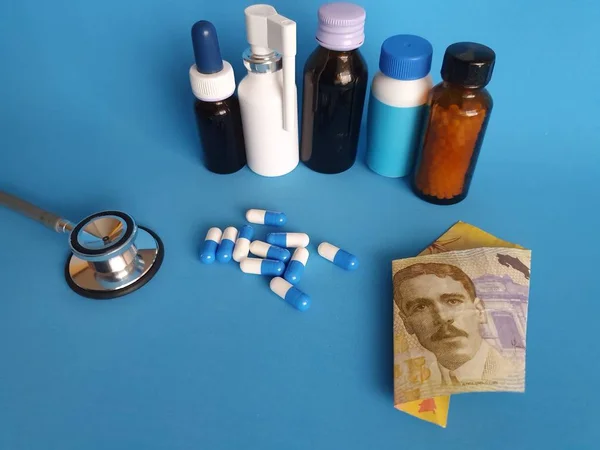 Kostnader för behandling av sjukdomar och hälsovård — Stockfoto
