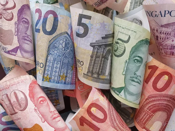 シンガポール・ヨーロッパ通貨の為替レート — ストック写真