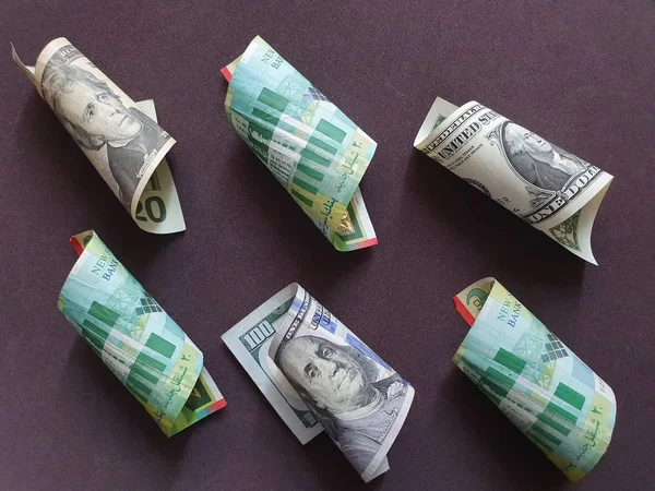 Tipo de cambio del dinero israelí y estadounidense — Foto de Stock