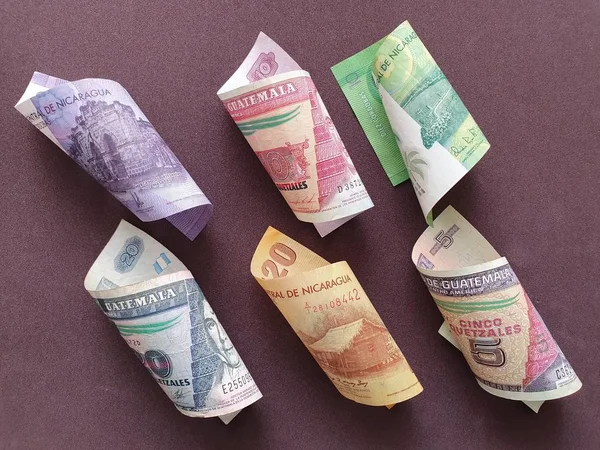Nikaragua ve Guatemala paralarının döviz kuru — Stok fotoğraf