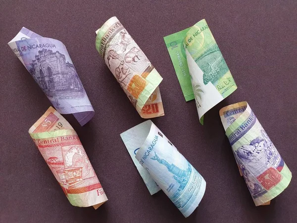 Tipo de cambio del dinero nicaragüense y beliceño — Foto de Stock