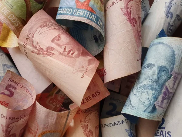 Tipo de cambio del dinero costarricense y brasileño —  Fotos de Stock