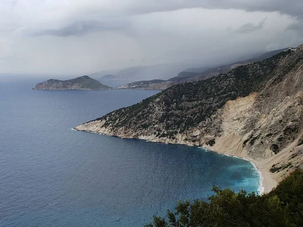 Trópusi Táj Kefalónia Szigetén Görögországban Egy Felhős Napon — Stock Fotó