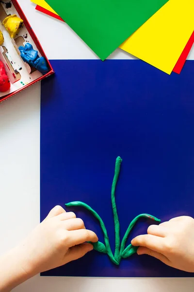 Istruzioni Passo Passo Artigianato Dei Bambini Plastilina Fare Bucaneve Passo — Foto Stock