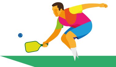 Bir sahada bir raket ve top oynarken enerjik yetişkin adam