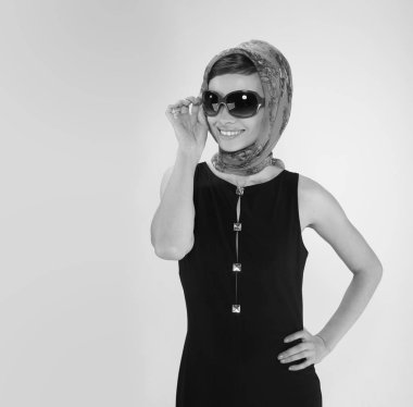 retro tarzı güzel bir genç kadın