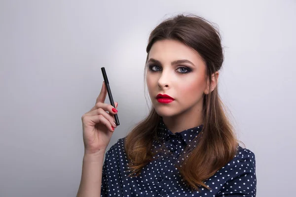 Fashionable portrait of a girl model with red lips. — Stock Photo, Image