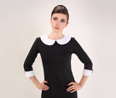 retro tarzı güzel bir genç kadın