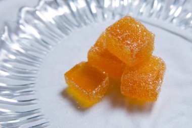 Plaka üzerinde closeup ev yapımı reçel. El yapımı tatlılar