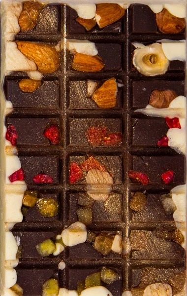 Ev yapımı çikolata. El yapımı tatlılar.