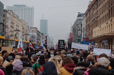 Black Friday - siyah protesto, Polonya