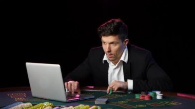 Adam kumar online casinolar ve lossing. Yakın çekim