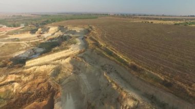 Sandy ocağı yakınındaki şehir dışında ekilebilir arazi