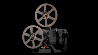 Projektörü ayarlama, bu işlemi sırasında. Studio siyah arka plan