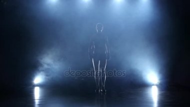 Bu yüzüğü girmeden önce kadın boksör egzersiz. Dumanlı stüdyo