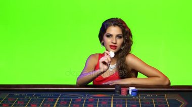 Poker masasında bir kızdan cazip teklif