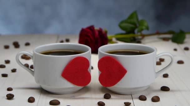 Two cups of hot coffee lovers. Romantic dinner in cafes — Stock Video