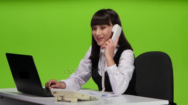 Woman openly flirts with her interlocutor on the phone — Stock Video