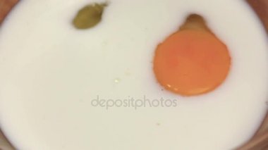 Şeker pişirme pasta, yakın çekimler için malzemeler için eklendi. Ağır çekim