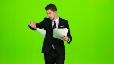 Yöneticisi toplantılara gider ve belgelerine sahiptir. Yeşil ekran