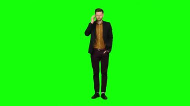 Adam acı çekiyor onun başım ağrıyor, yorgun. Yeşil ekran
