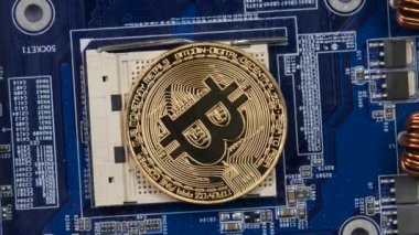 Bir anakart üzerinde altın Bitcoin sanal para birimi yerine cpu. Yeni metal cryptocurrency bitcoin devre